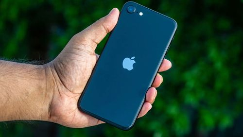 Apple iPhone SE.jpg