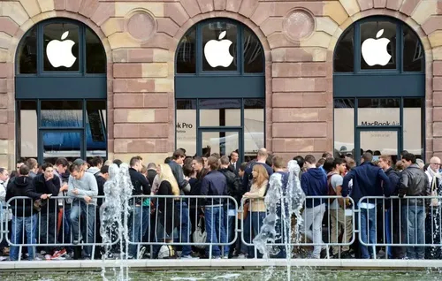 Apple loyal customer