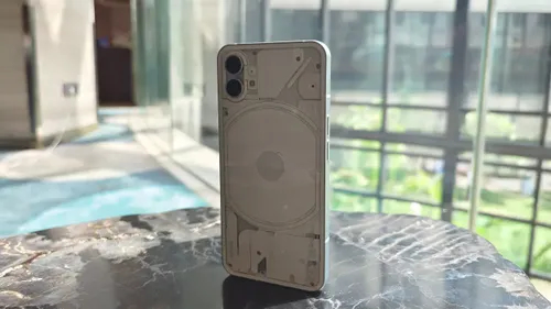 Nothing-Phone-Glyph.webp