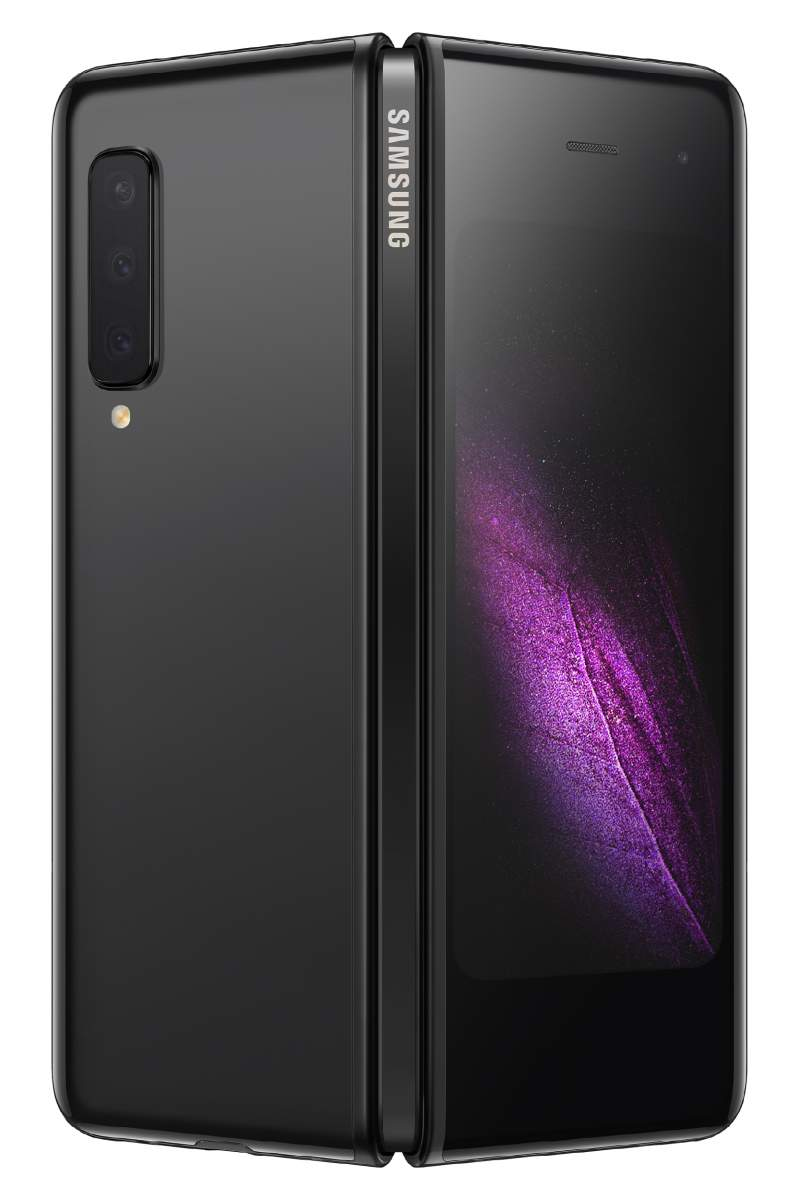 Samsung Galaxy S22 Ultra captured 74% of the ultra-premium market in March.