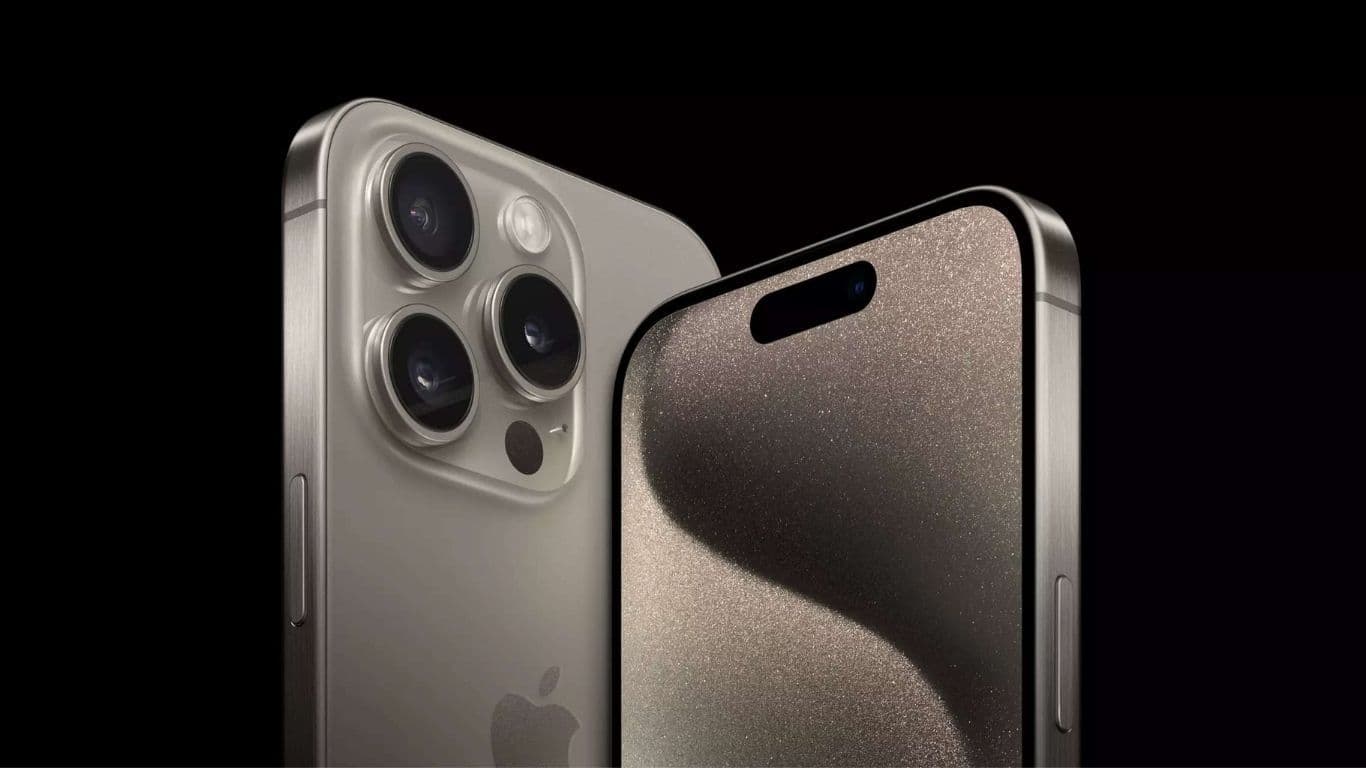 According to Mark Gurman, Apple intends to pre-load the newest software on its iPhone models sold in stores.