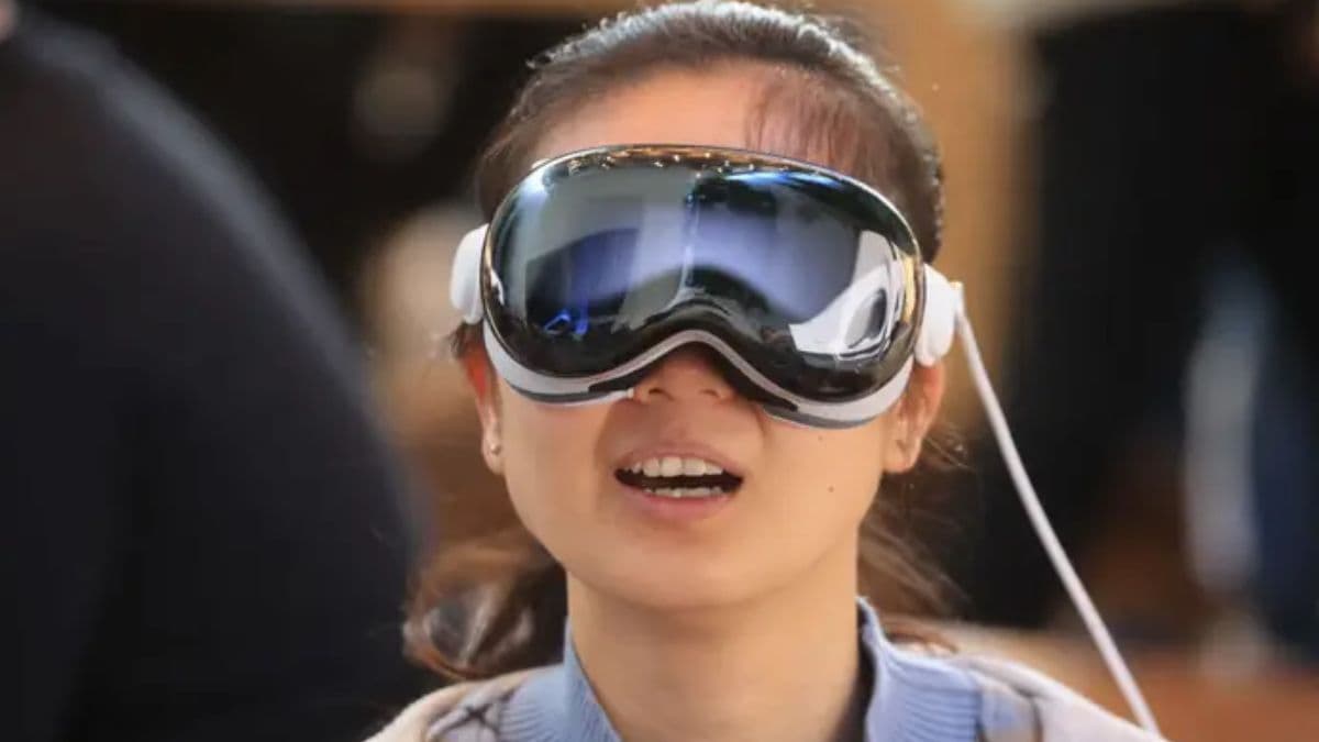 Refund Requests Rise Among Apple Vision Pro Users