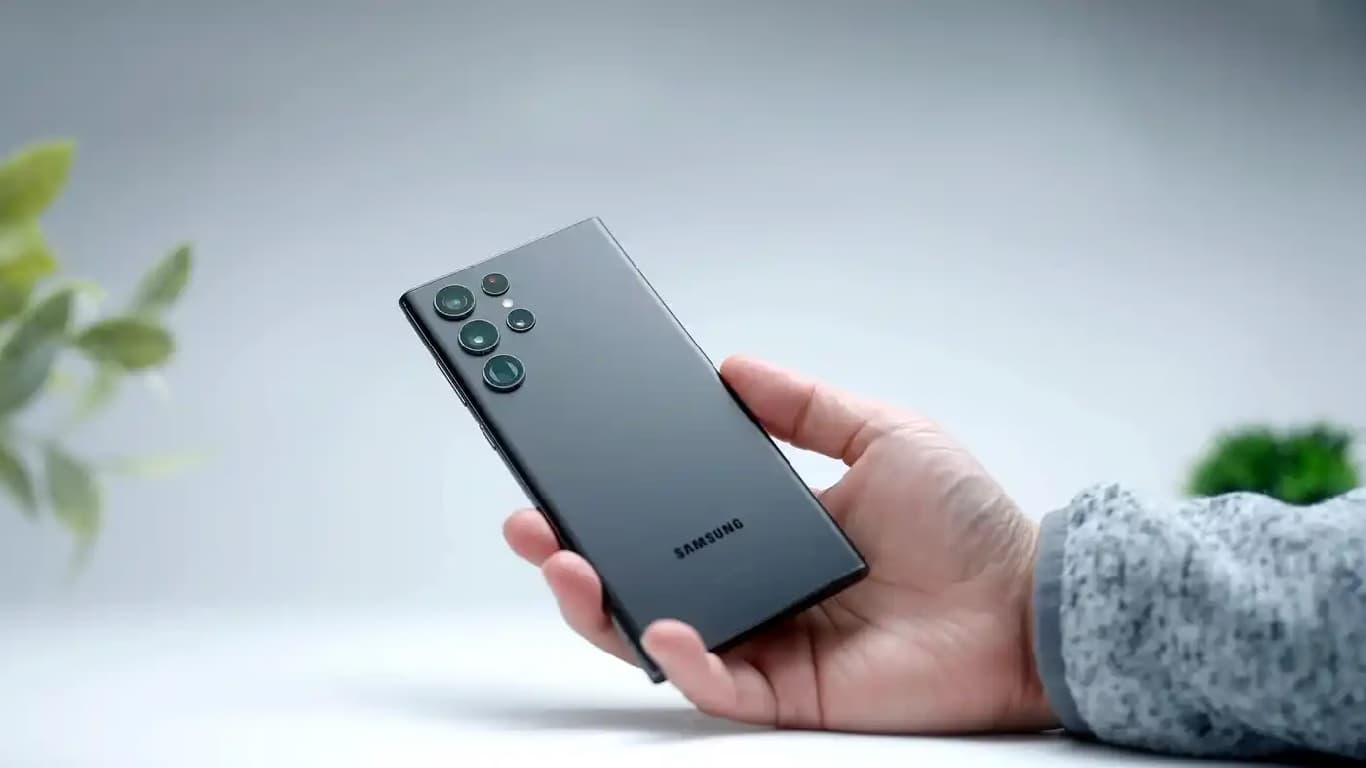 Samsung Galaxy S22 Ultra Factory Reset Triggers Permanent Lock for Some Users