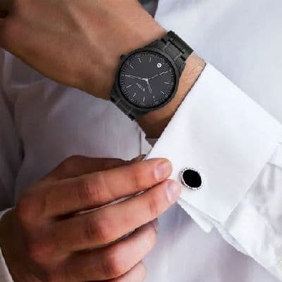 https://cmv360.s3.ap-southeast-1.amazonaws.com/Titan_1806_NM_01_Men_s_Timeless_Style_Watch_3d51d88484.jpg