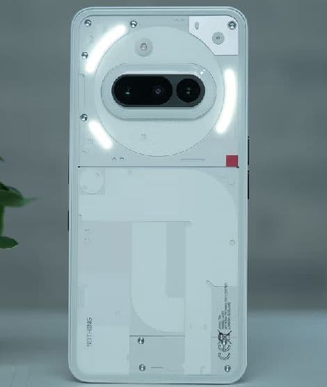 https://s3.ap-south-1.amazonaws.com/comparos/uploads/Nothing_Phone_3a_Rear_View_639b04d582.jpg