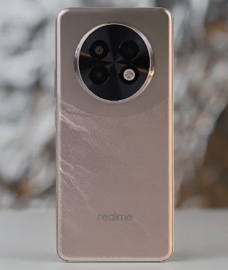 https://s3.ap-south-1.amazonaws.com/comparos/uploads/Realme_13_Plus_5_G_Rear_View_4584446e39.jpg