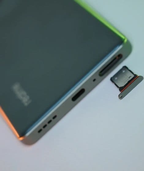 https://s3.ap-south-1.amazonaws.com/comparos/uploads/Realme_GT_6_T_SIM_Slot_274965fd39.jpg