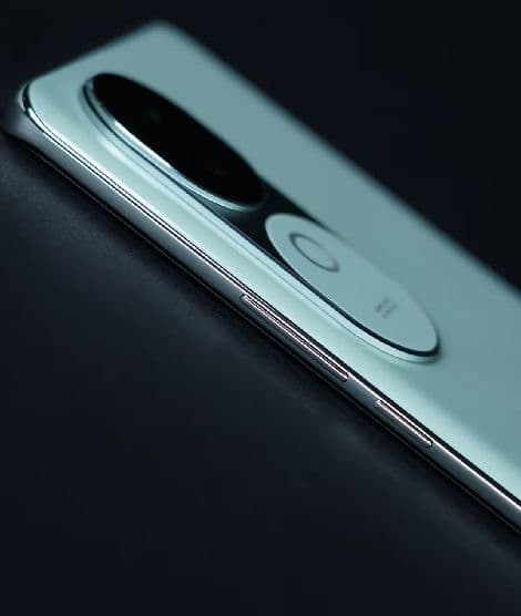 https://s3.ap-south-1.amazonaws.com/comparos/uploads/Samsung_Galaxy_M55s_5_G_Buttons_074f9a5e66.jpg