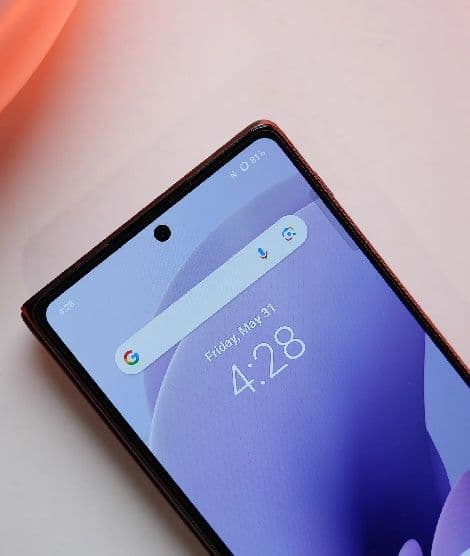 https://s3.ap-south-1.amazonaws.com/comparos/uploads/Vivo_X_Fold_3_Pro_Front_Camera_1132869fca.jpg