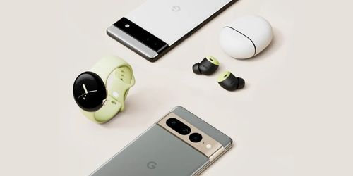 Google Pixel 7 and 7 Pro with Google Pixel Watch.jpg