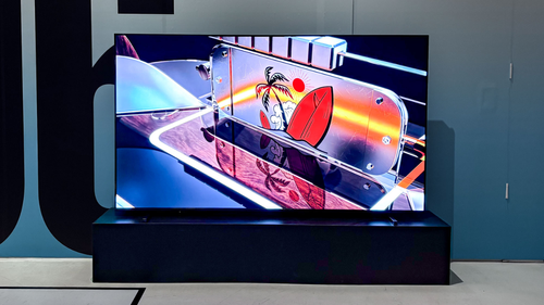 Hisense U65QF.png Hisense U65QF.png