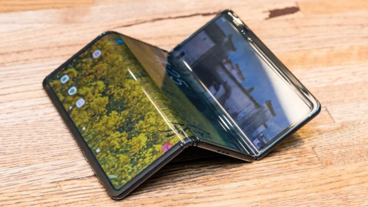 OPPO and Vivo Considering Exit from Foldable Market, Huawei Plans Trifold Phone
