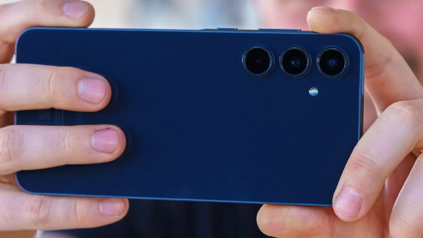 Samsung Rolls Out April 2026 Security Update for Galaxy A53 and A55 Samsung Rolls Out April 2026 Security Update for Galaxy A53 and A55