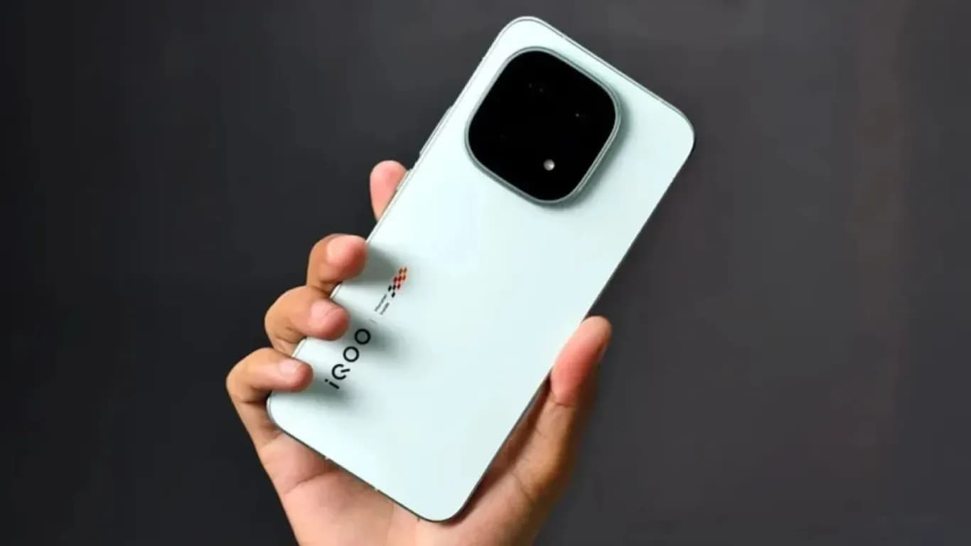 iQOO 16T Rumored to Feature 2nm Chipset and Built-In Cooling Fan iQOO 16T Rumored to Feature 2nm Chipset and Built-In Cooling Fan
