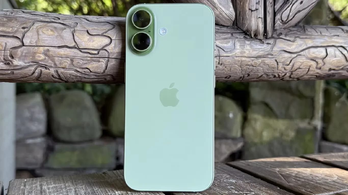 iPhone 18 May Launch in Spring With Downgraded Specs, Rumors Suggest iPhone 18 May Launch in Spring With Downgraded Specs, Rumors Suggest